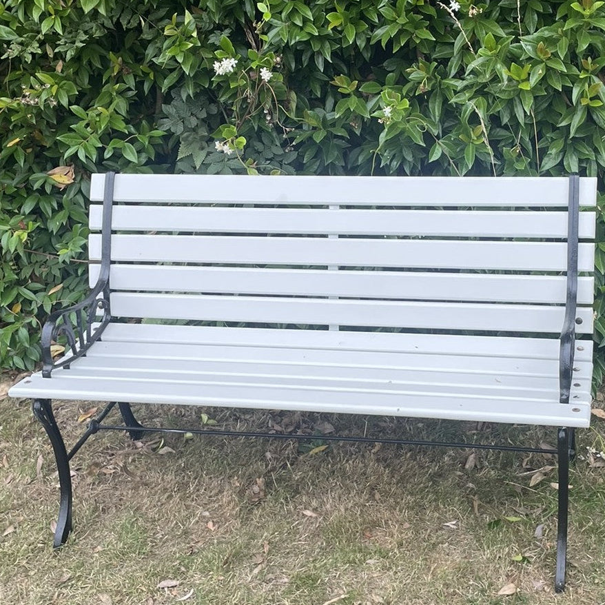 BENCH 11 HARWELL