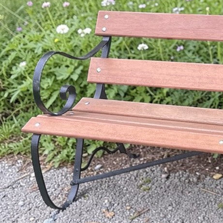 BENCH 47 TOWESTER