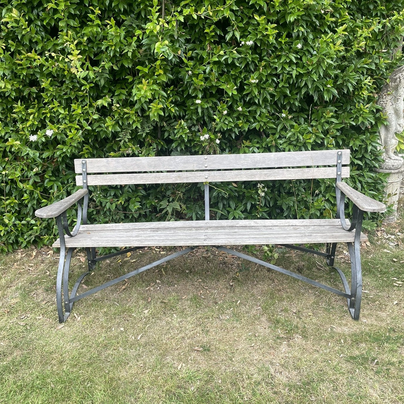BENCH 54 CAVERSHAM