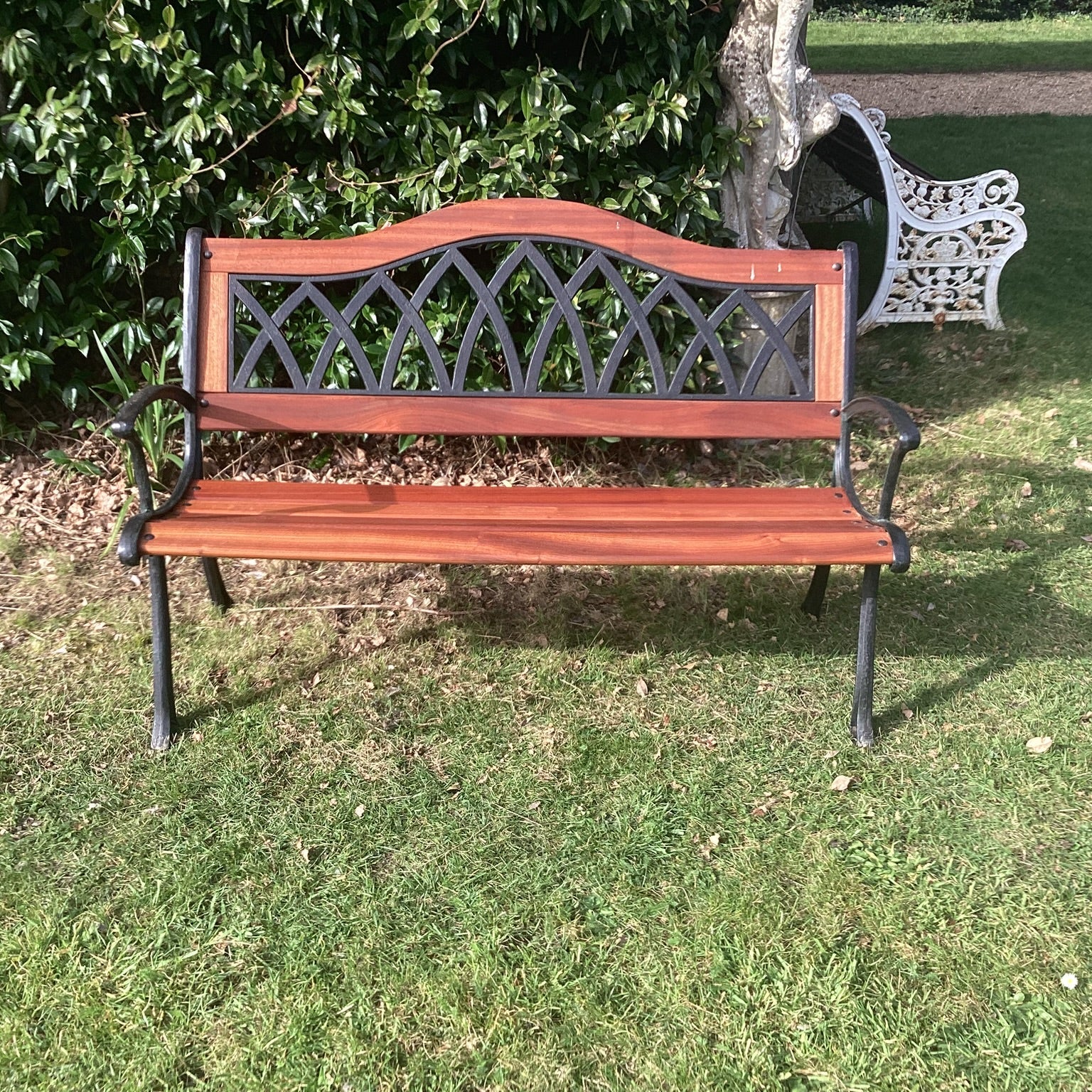 BENCH 18 FARNBOROUGH