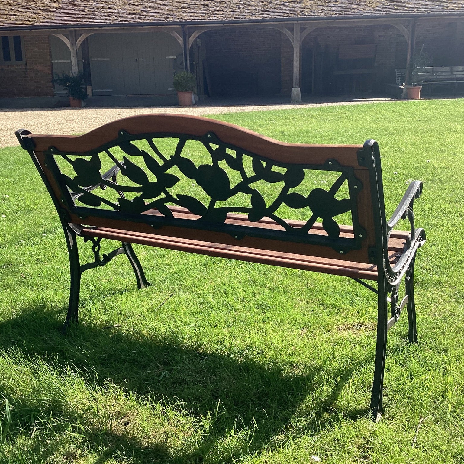 BENCH 16 ROSS