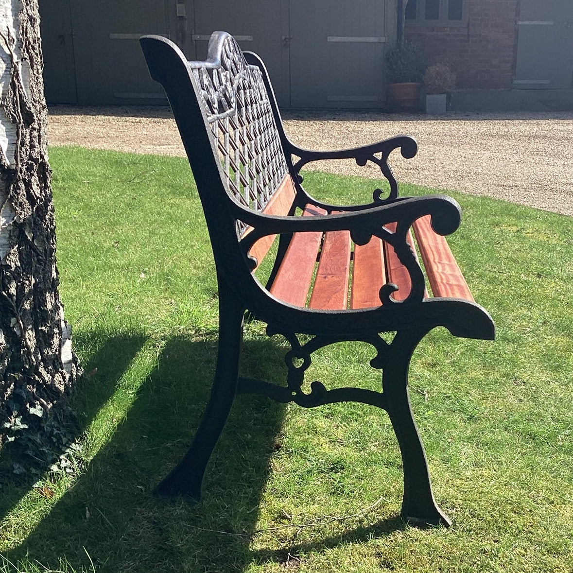 BENCH 17 DUNMOW