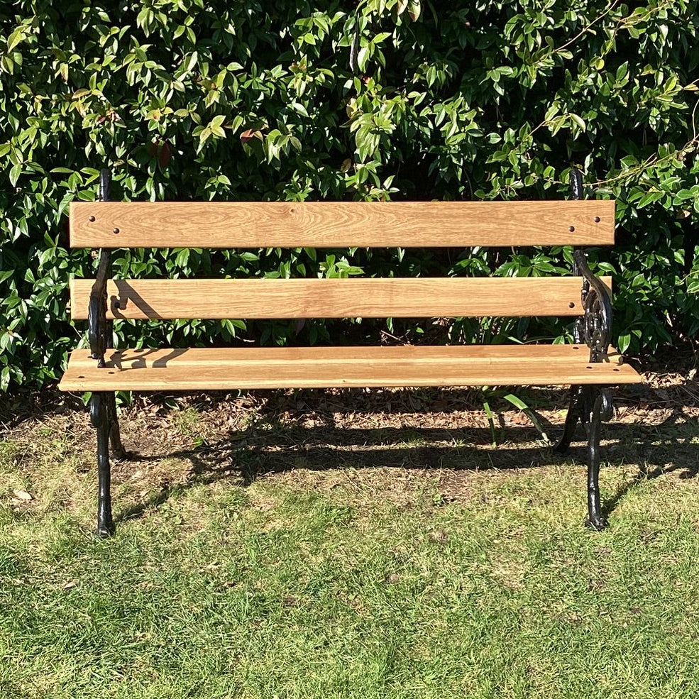 BENCH 77 MORETON