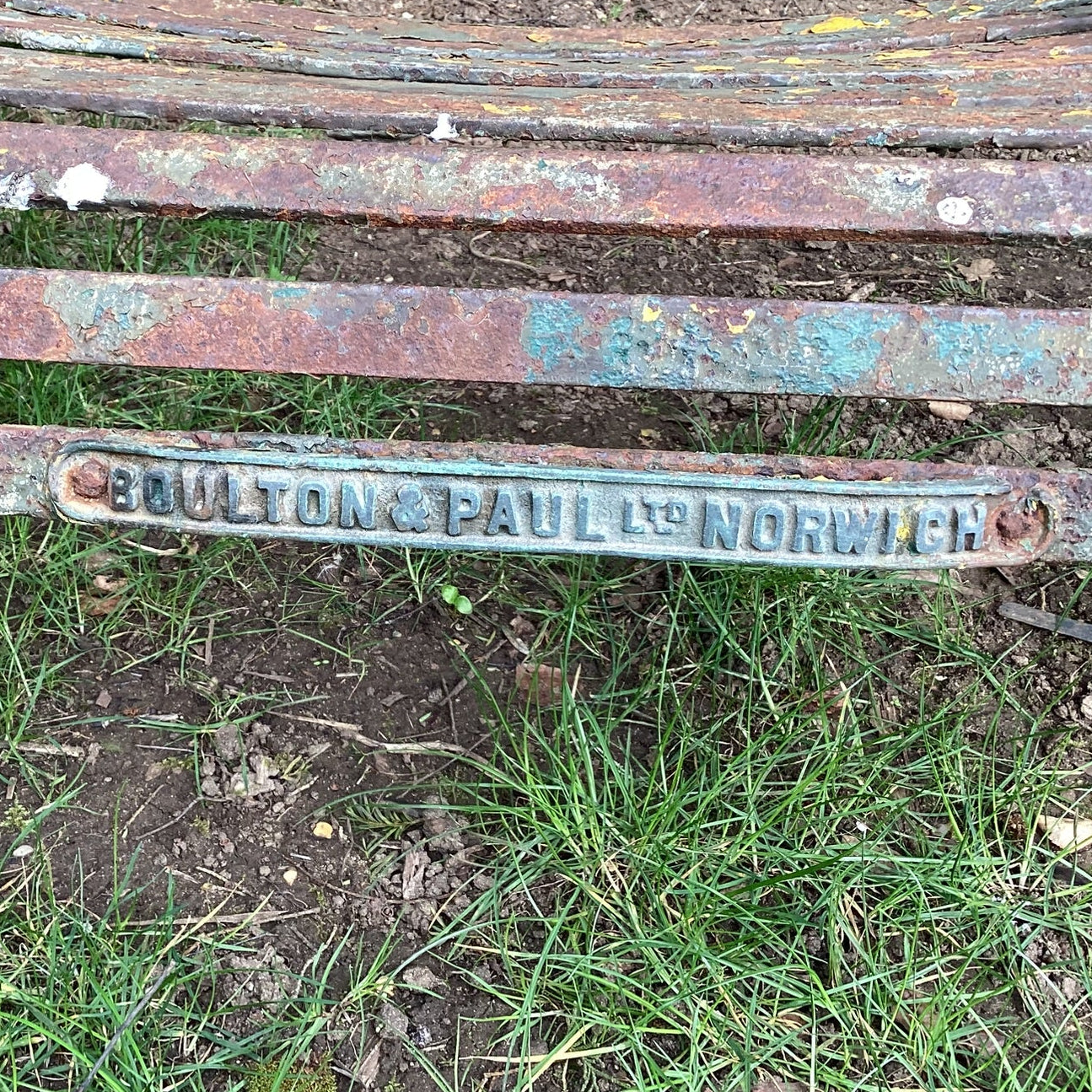 BENCH 99 CAMBRIDGE 1