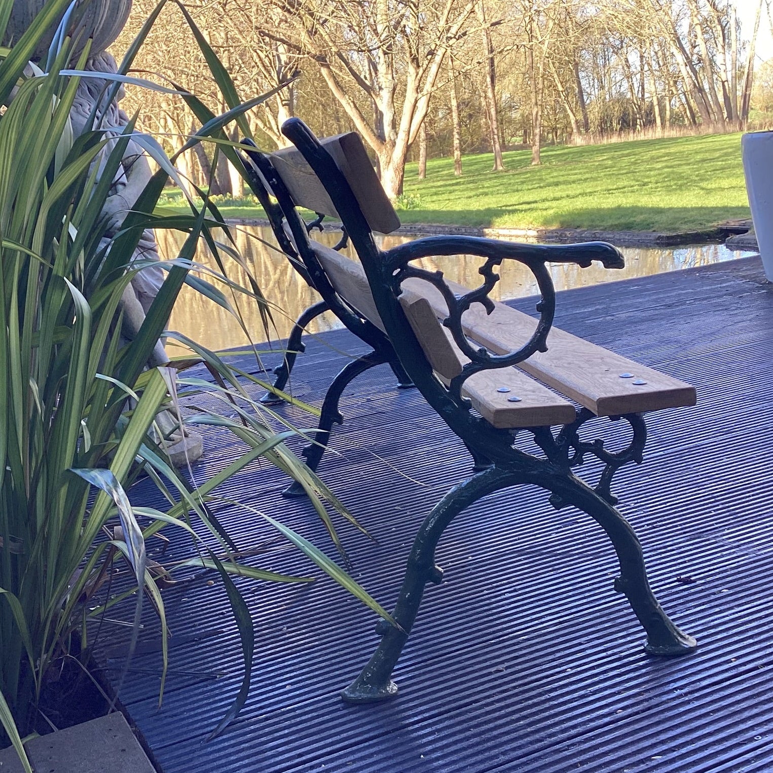 BENCH 38 MONMOUTH