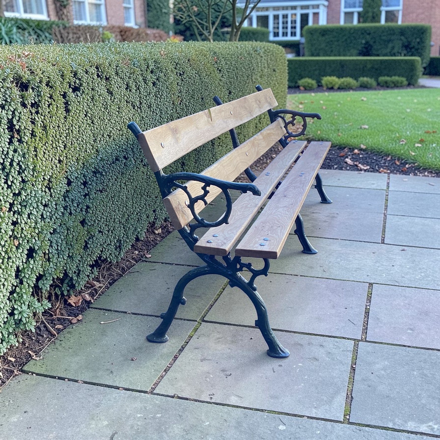 BENCH 38 MONMOUTH