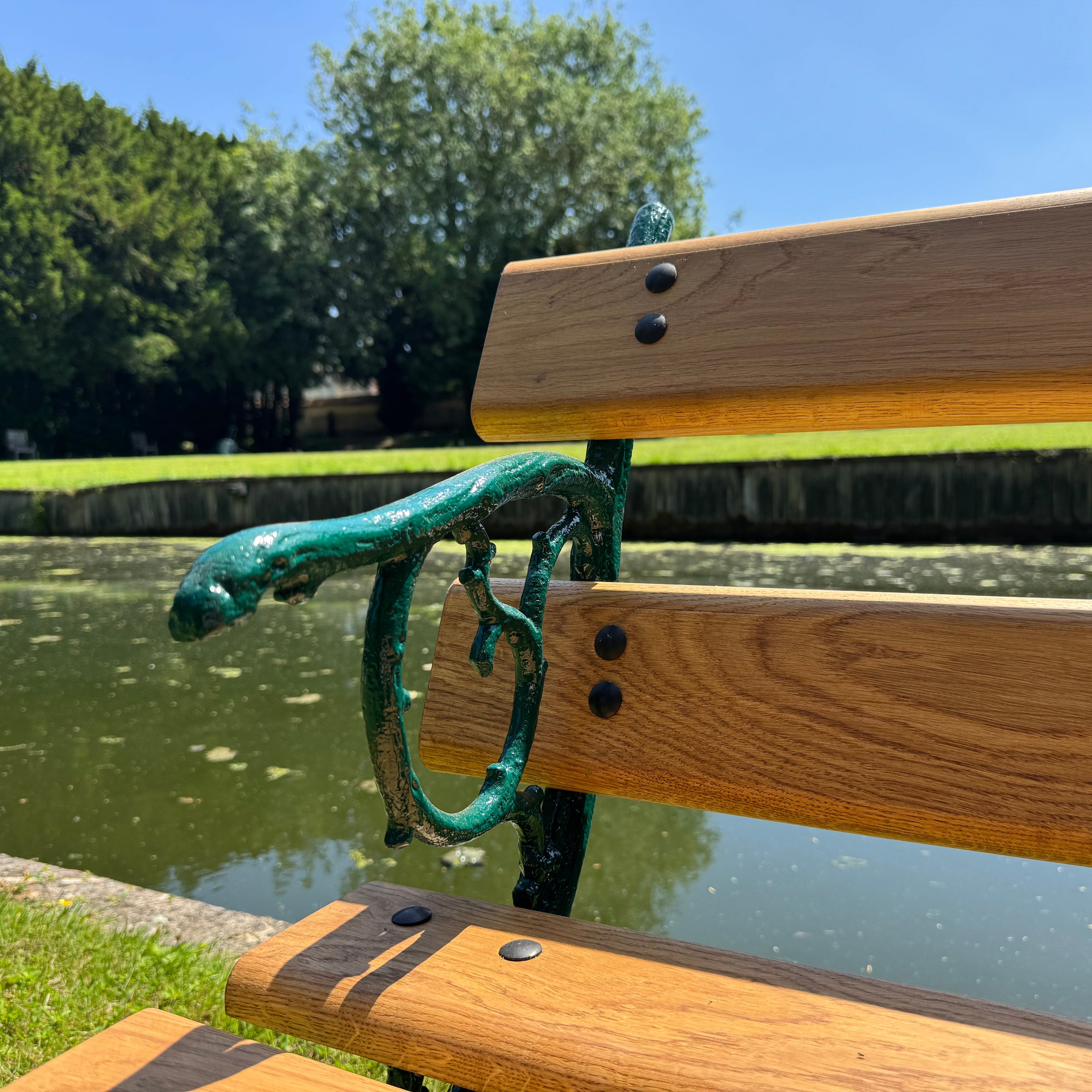 BENCH 52 BUNTY