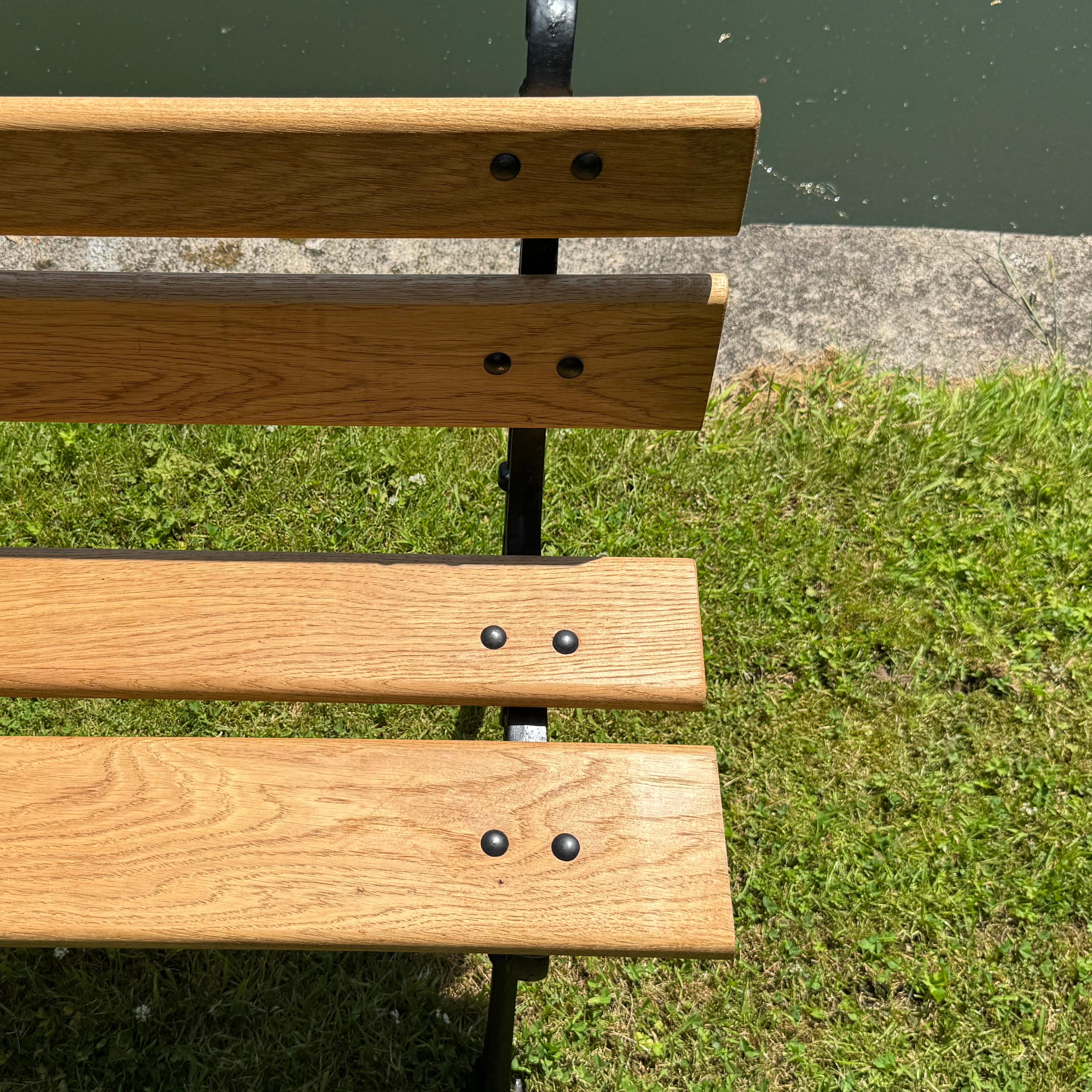 BENCH 64 EVESHAM