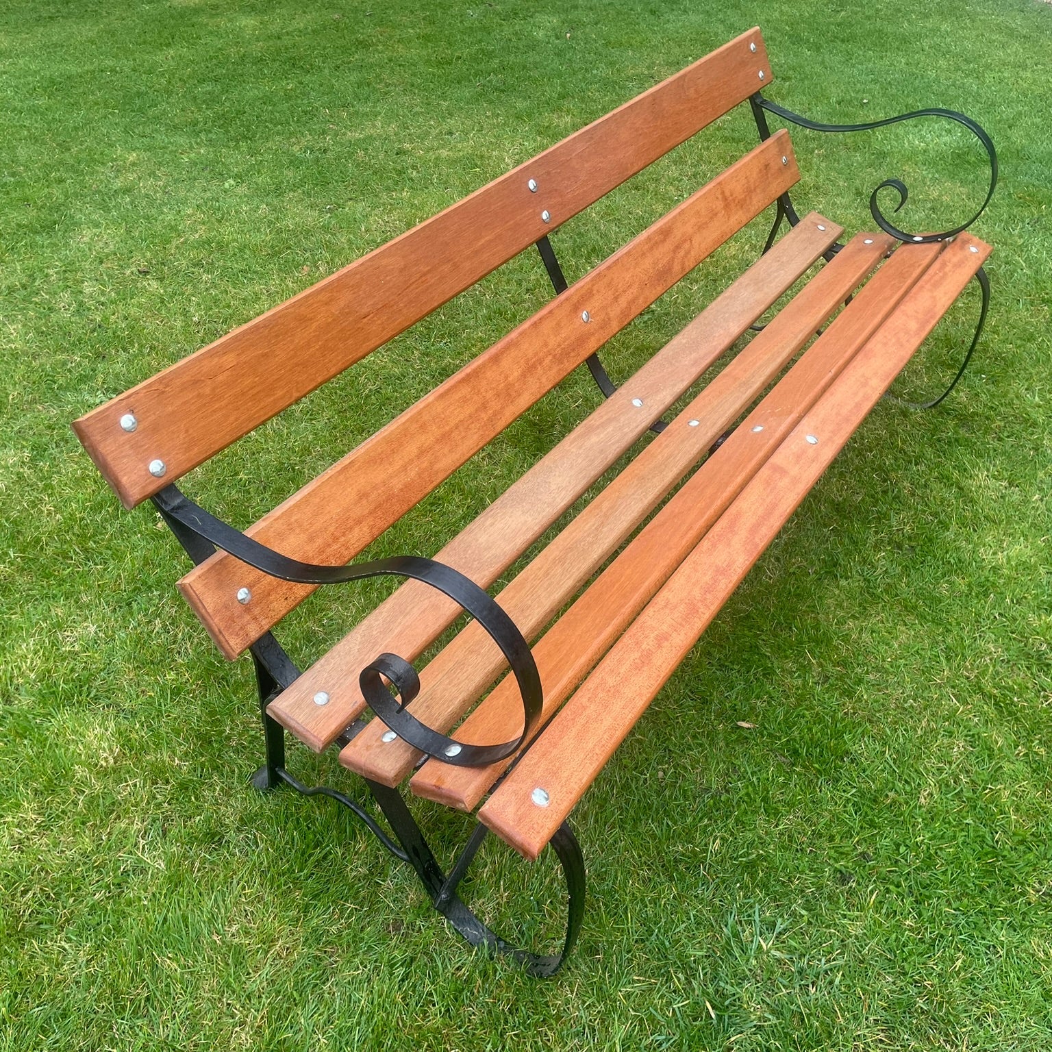 BENCH 47 TOWESTER