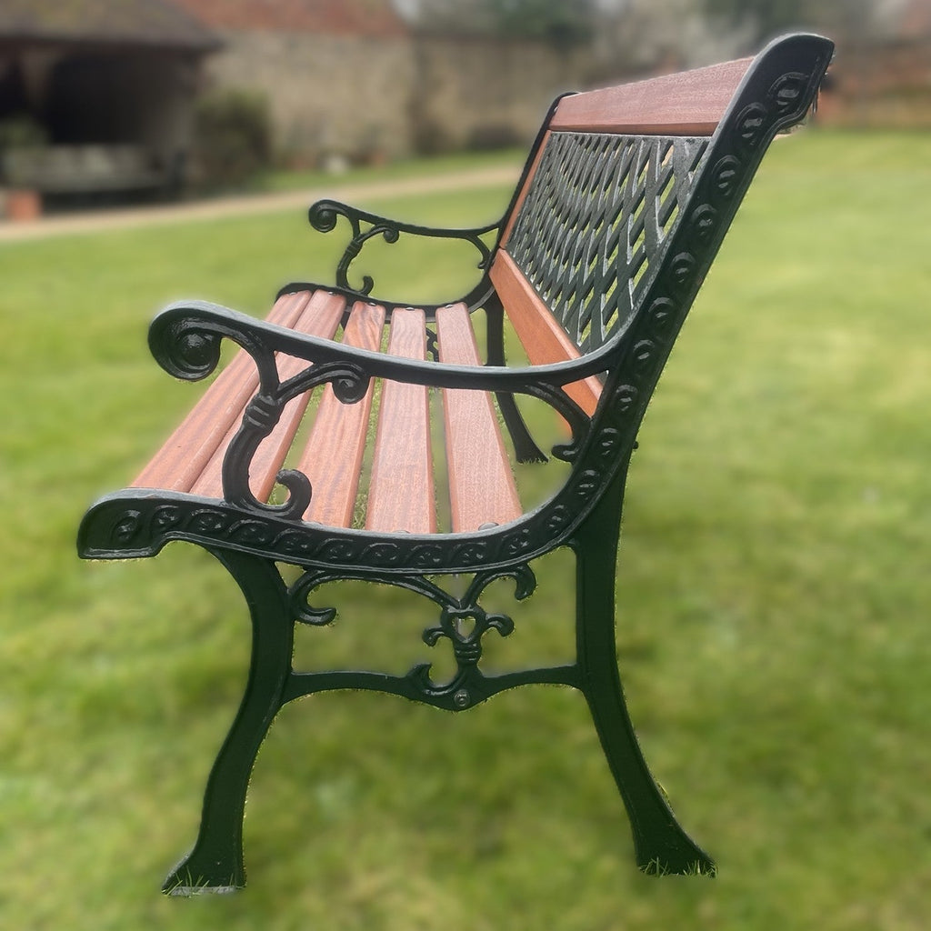 BENCH 9 LATTICE